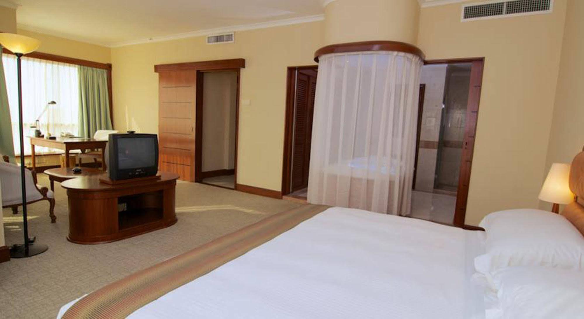 The Millen Penang, Autograph Collection Hotel Georgetown Luaran gambar A room at the hotel